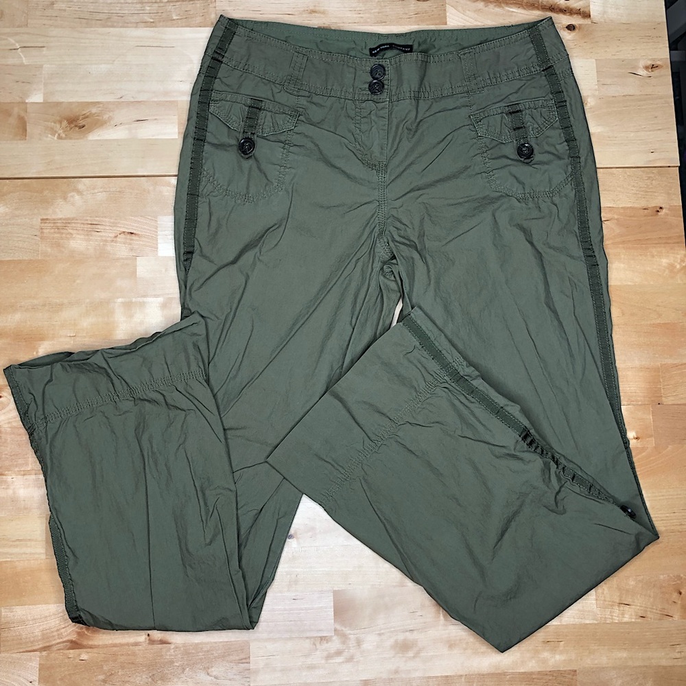 New York & Company olive green cuffed pants